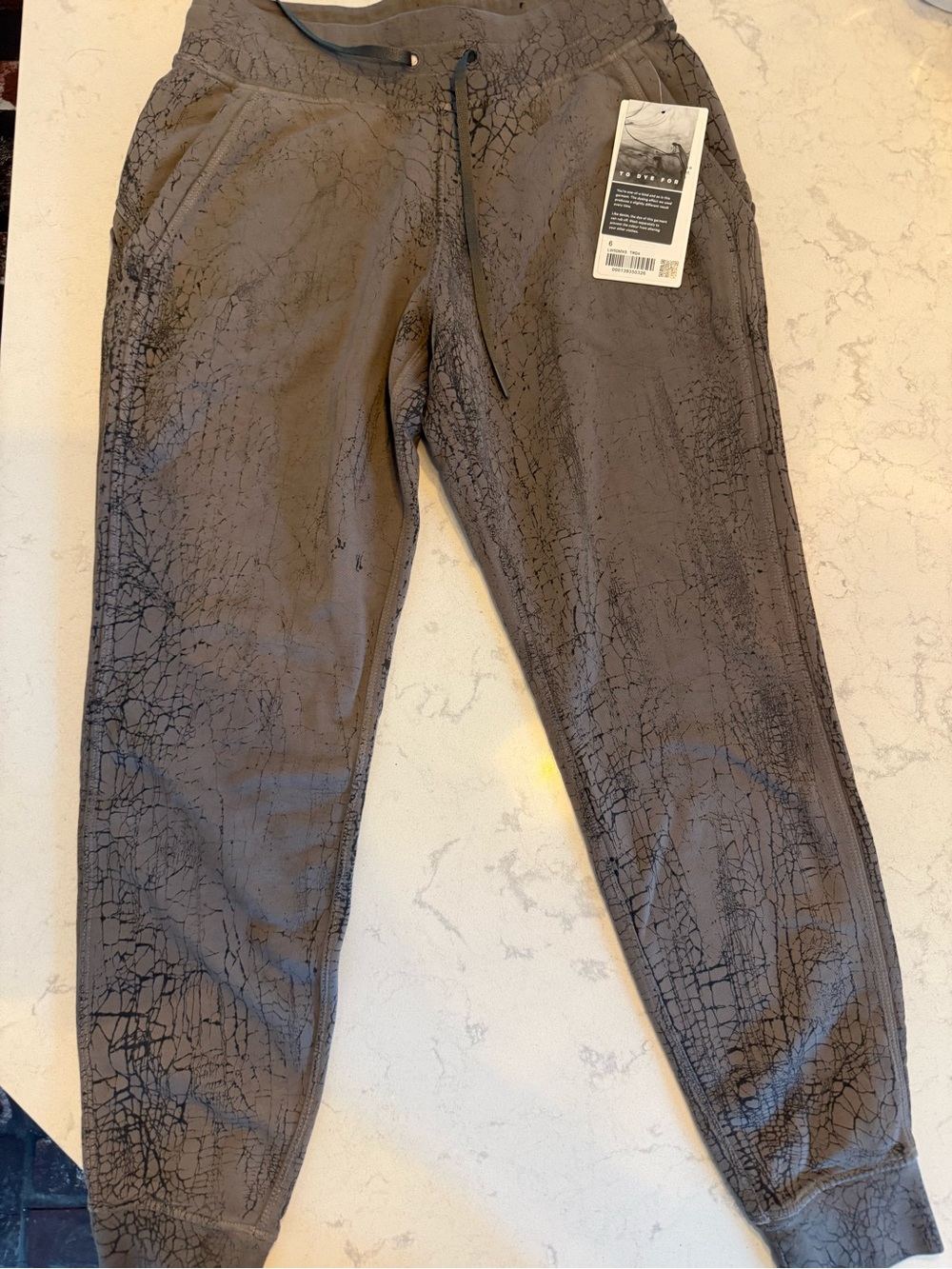 Lululemon NWT Warm Down Jogger Thread Dye size 6
